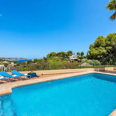 Rodrigo - Plusholidays Villa *
